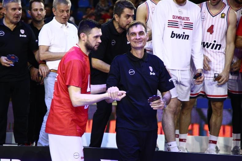 Bartzokas_8.jpeg.d5a3c3d847f3a3592949eec31ac018d5.jpeg